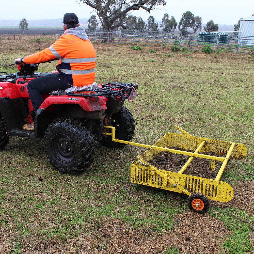 Lander - "Scoop'N'Tow" 2-in-1 Field Cleaner and Trailer