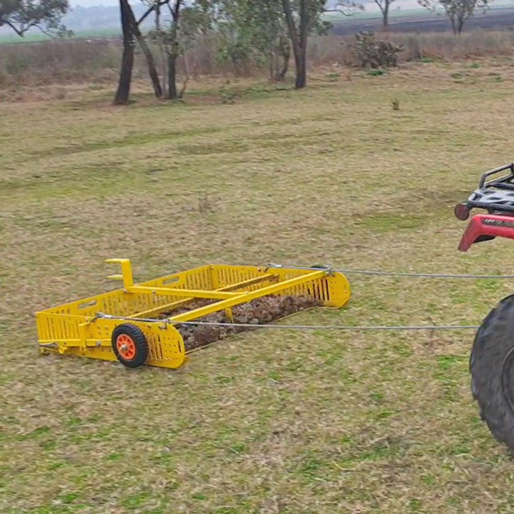 Lander - "Scoop'N'Tow" 2-in-1 Field Cleaner and Trailer